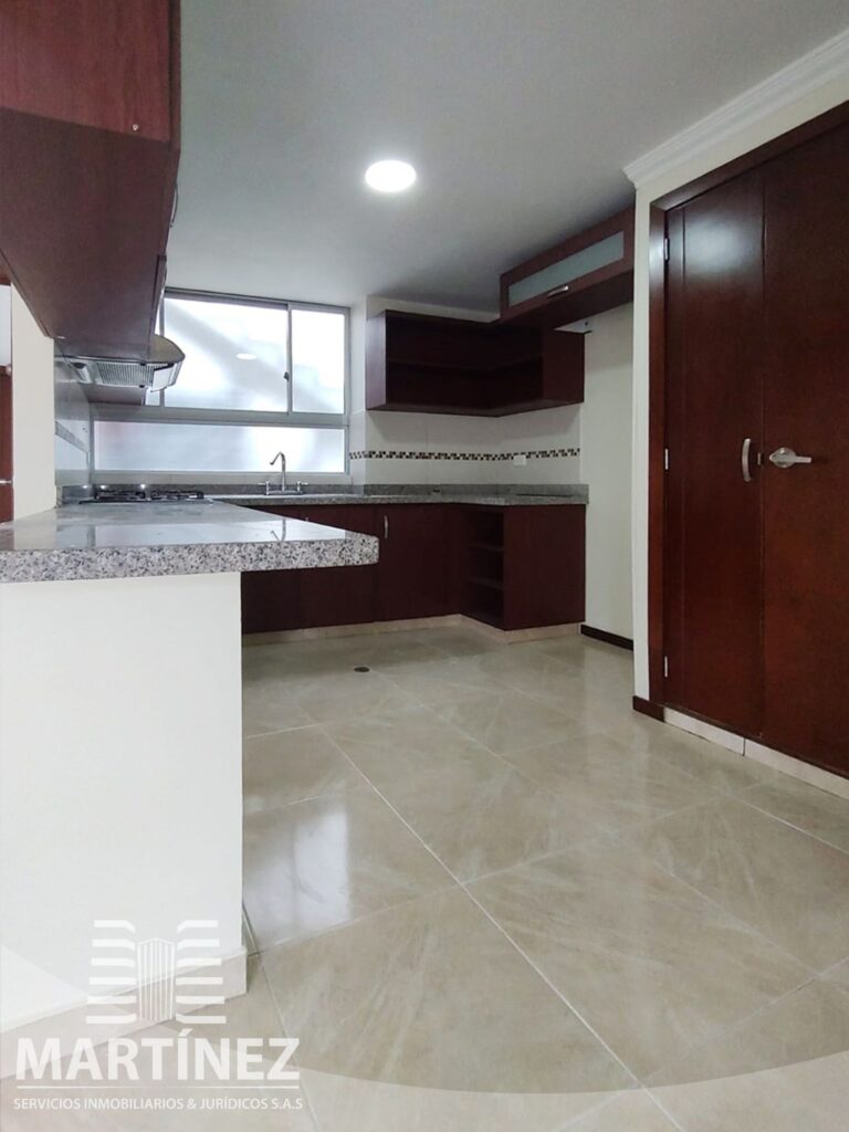 xr:d:DAFemI794a0:6,j:1777488608,t:23032917